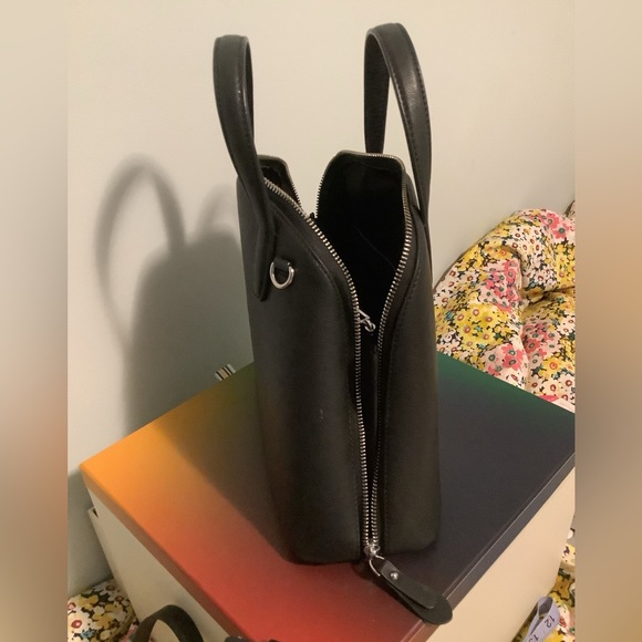 Beautiful black dome shaped Cynthia Rowley crossbody/satchel. - Picture 3 of 4